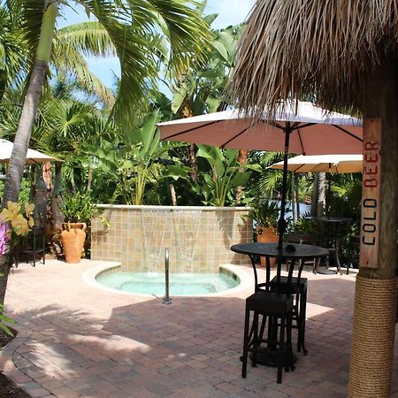 The Cabanas Guesthouse & Spa - Gay Resort Catering To Gay Men Oakland Park Exterior foto