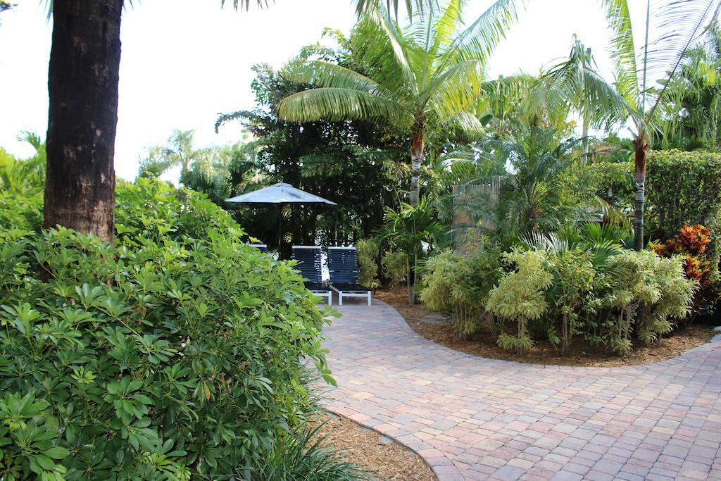 The Cabanas Guesthouse & Spa - Gay Resort Catering To Gay Men Oakland Park Exterior foto