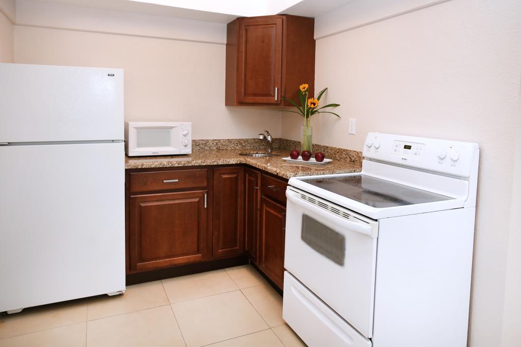The Cabanas Guesthouse & Spa - Gay Resort Catering To Gay Men Oakland Park Zimmer foto